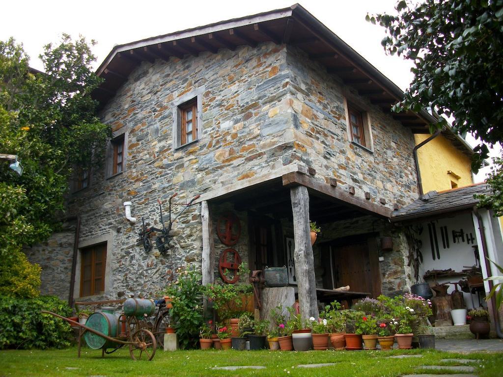 Casa De Aldea Los Glayus Casa de hóspedes Luarca Exterior foto